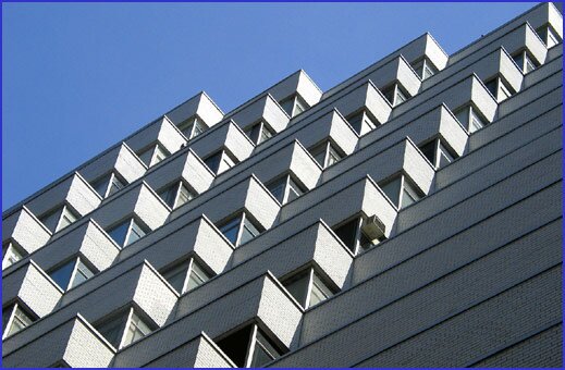 Air conditioner, corner office